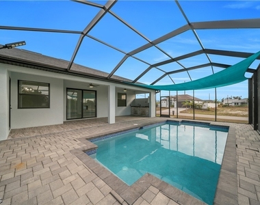 24 Chiquita Boulevard S - Photo Thumbnail 16