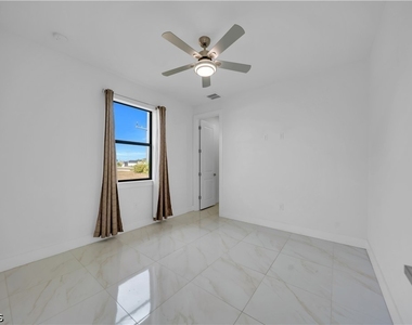 24 Chiquita Boulevard S - Photo Thumbnail 36