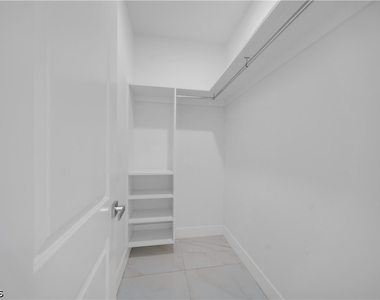 24 Chiquita Boulevard S - Photo Thumbnail 9