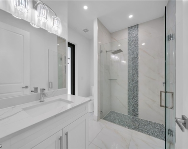 24 Chiquita Boulevard S - Photo Thumbnail 32