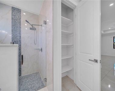 24 Chiquita Boulevard S - Photo Thumbnail 14