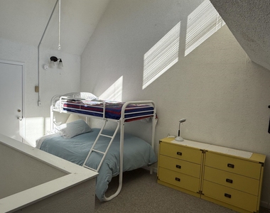 22 Emerson - Photo Thumbnail 12