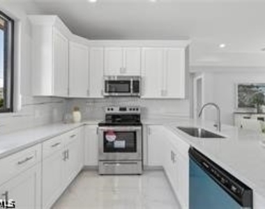2716 Diplomat Parkway W - Photo Thumbnail 6