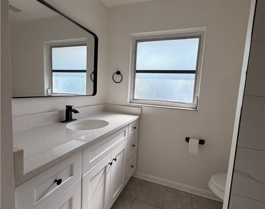 334 Se 47th Terrace - Photo Thumbnail 25
