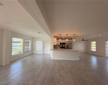 334 Se 47th Terrace - Photo Thumbnail 14