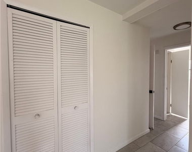 334 Se 47th Terrace - Photo Thumbnail 12