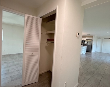 334 Se 47th Terrace - Photo Thumbnail 26
