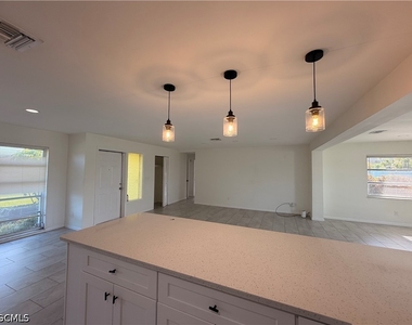 334 Se 47th Terrace - Photo Thumbnail 8