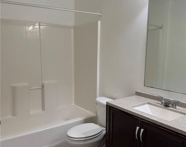 4707 25th Street Sw - Photo Thumbnail 3