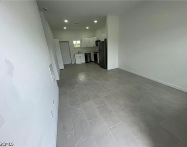 621 Grant Boulevard - Photo Thumbnail 2