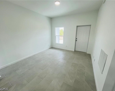 621 Grant Boulevard - Photo Thumbnail 3