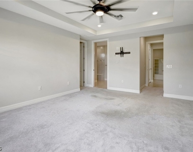 11752 Bowes Circle - Photo Thumbnail 14