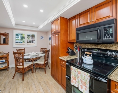 5255 Coronado Parkway - Photo Thumbnail 20