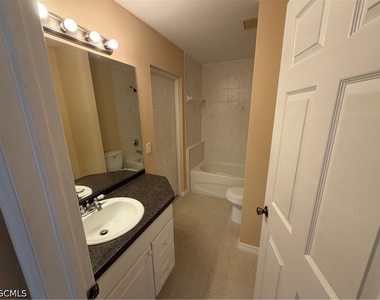 905 Sw 8th Court - Photo Thumbnail 5