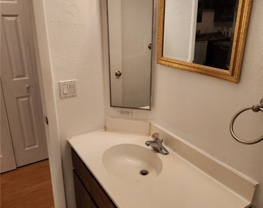 6160 Principia Drive - Photo Thumbnail 11