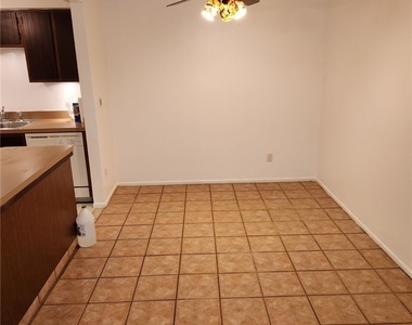 6160 Principia Drive - Photo Thumbnail 5