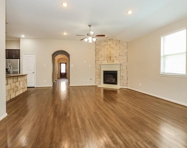 320 Terra Vista Circle - Photo Thumbnail 1
