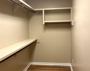 59 W Oak Drive - Photo Thumbnail 16