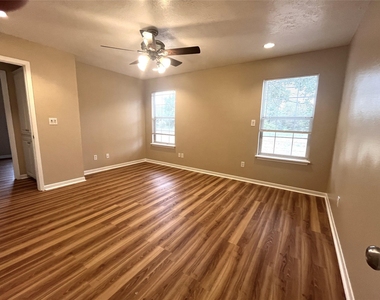 59 W Oak Drive - Photo Thumbnail 14