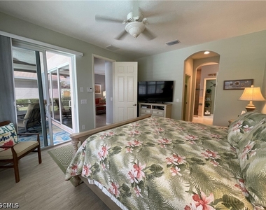 10630 Camarelle Circle - Photo Thumbnail 28