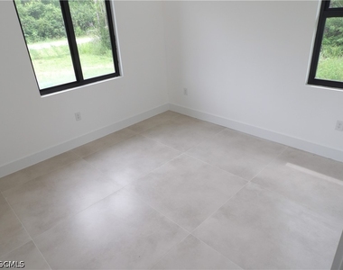 174 Ocean Park Drive - Photo Thumbnail 12