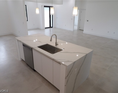 174 Ocean Park Drive - Photo Thumbnail 7