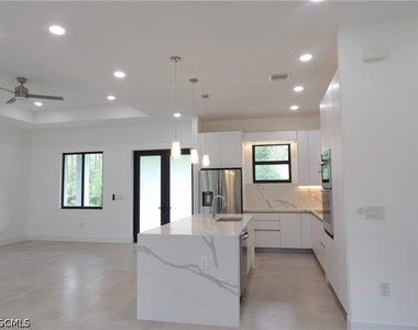 174 Ocean Park Drive - Photo Thumbnail 3
