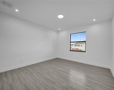 1908 Nw 24th Avenue - Photo Thumbnail 26