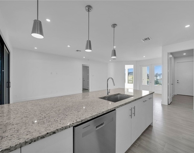 1908 Nw 24th Avenue - Photo Thumbnail 10