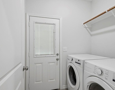 16902 Balmoral - Photo Thumbnail 12