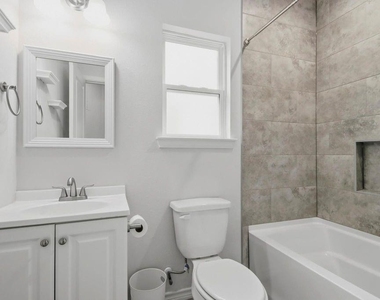 16902 Balmoral - Photo Thumbnail 10