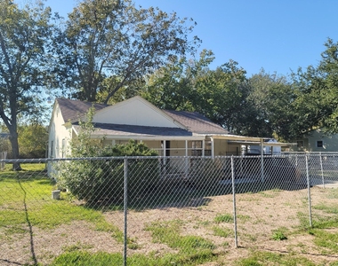 2425 8th Avenue - Photo Thumbnail 11