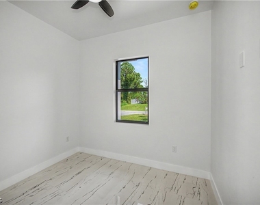 3121 69th Street W - Photo Thumbnail 24