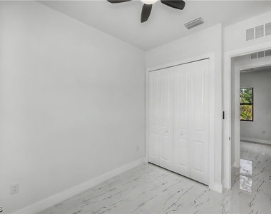 3121 69th Street W - Photo Thumbnail 28