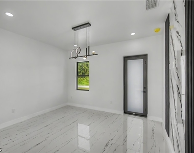 3121 69th Street W - Photo Thumbnail 3