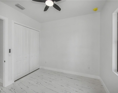 3121 69th Street W - Photo Thumbnail 20