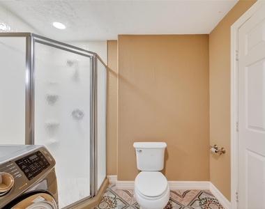 807 #807 Ruth St Street - Photo Thumbnail 5