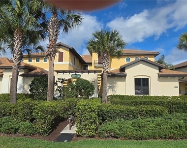 10520 Casella Way - Photo Thumbnail 24