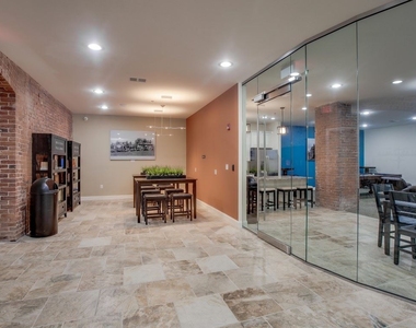 216 West - Photo Thumbnail 25