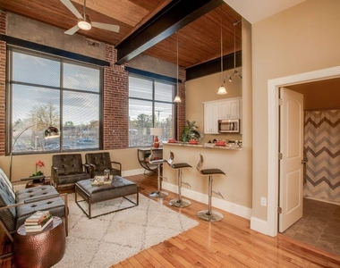 216 West - Photo Thumbnail 17