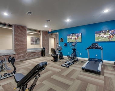 216 West - Photo Thumbnail 21