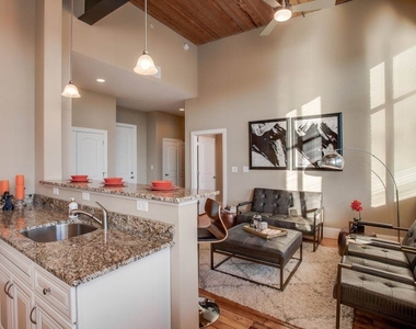 216 West - Photo Thumbnail 2