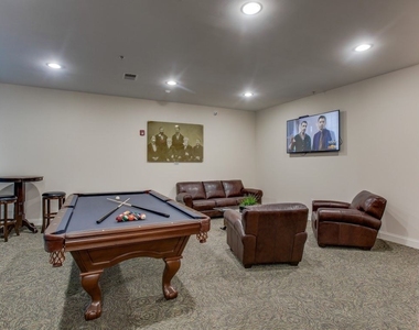 216 West - Photo Thumbnail 27