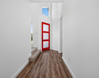 115 Capetown Lane - Photo Thumbnail 5