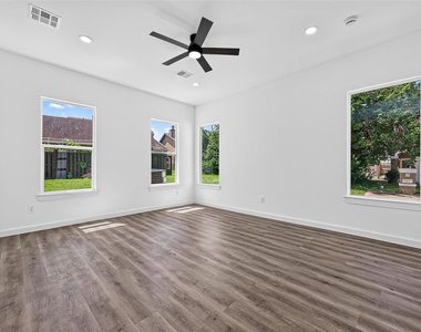 115 Capetown Lane - Photo Thumbnail 8
