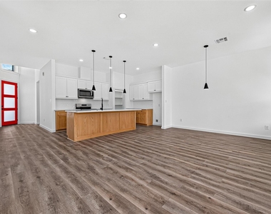 115 Capetown Lane - Photo Thumbnail 10