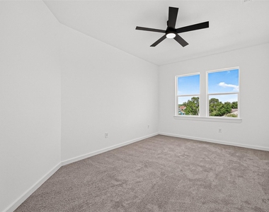 115 Capetown Lane - Photo Thumbnail 17