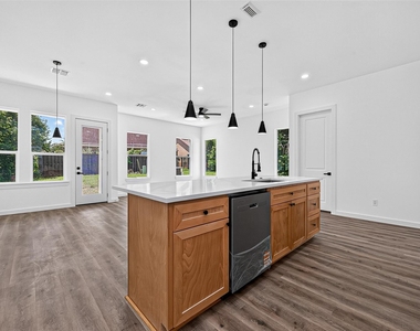 115 Capetown Lane - Photo Thumbnail 7
