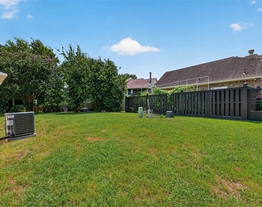 115 Capetown Lane - Photo Thumbnail 26