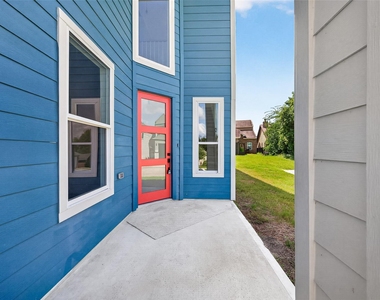 115 Capetown Lane - Photo Thumbnail 3